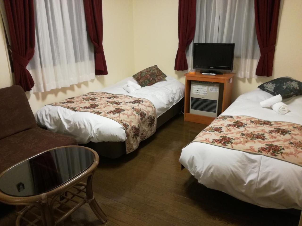 Hakuba Vivaldi Hotel Buitenkant foto