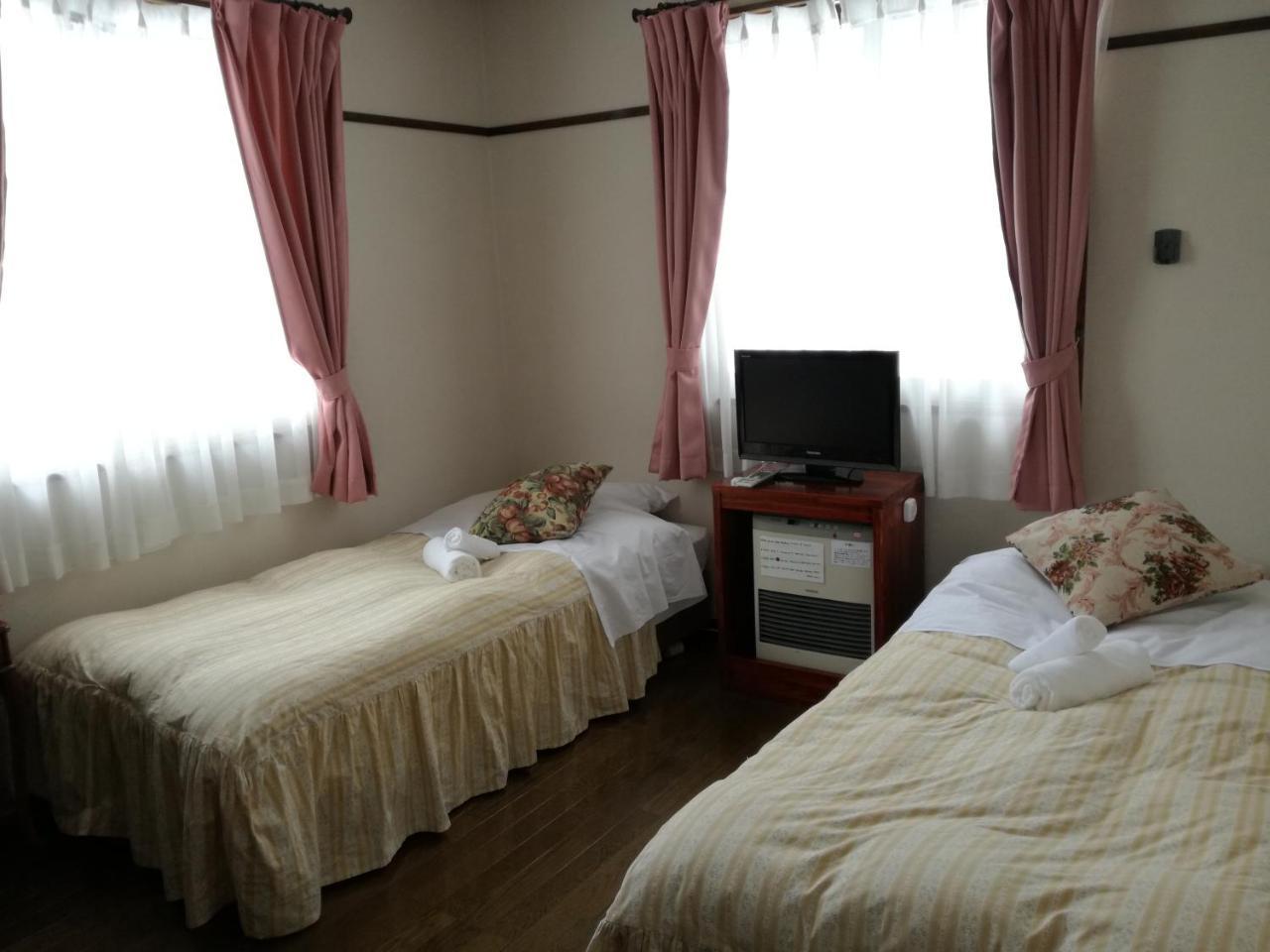 Hakuba Vivaldi Hotel Buitenkant foto