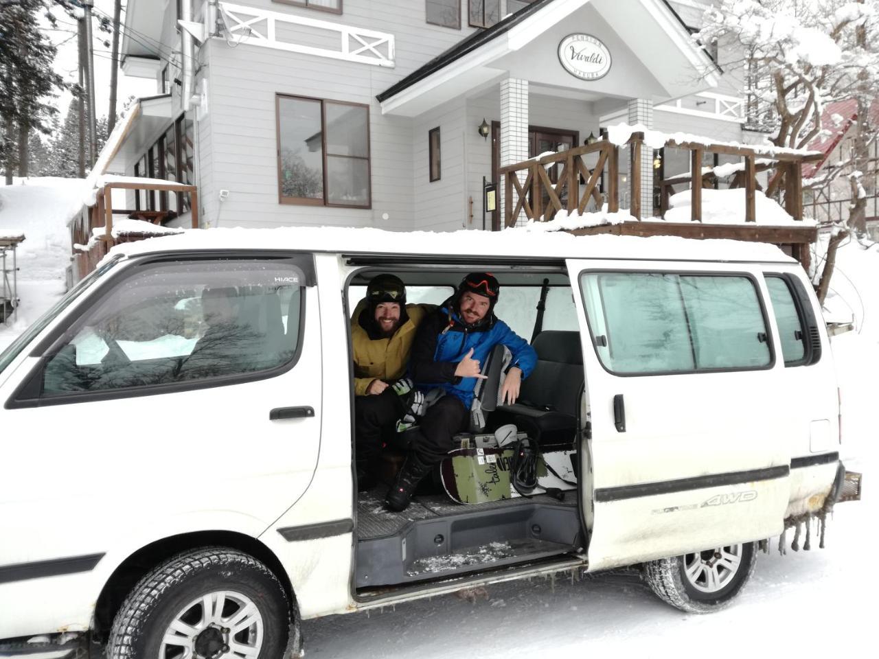 Hakuba Vivaldi Hotel Buitenkant foto
